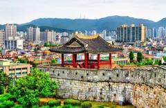 La fortezza di Hwaseong a Suwon, raggiungibile in metropolitana